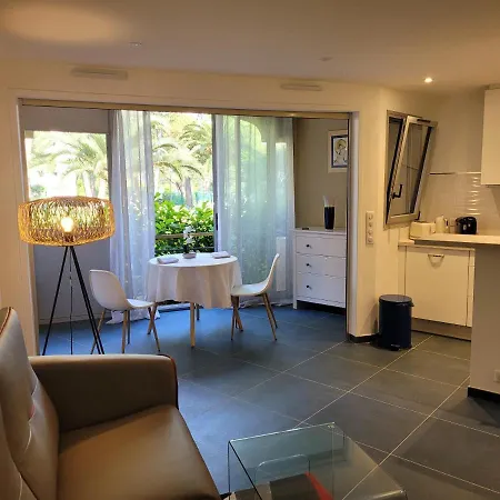 Superbe Studio Tout Neuf Avec Coin Nuit